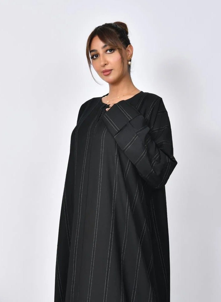 beyond abaya Black half-cloche abaya with embroidery all over the abaya - Image 2