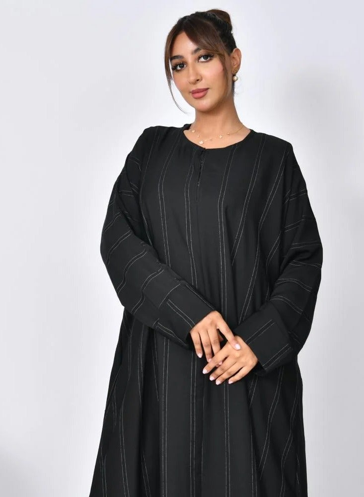 beyond abaya Black half-cloche abaya with embroidery all over the abaya - Image 5