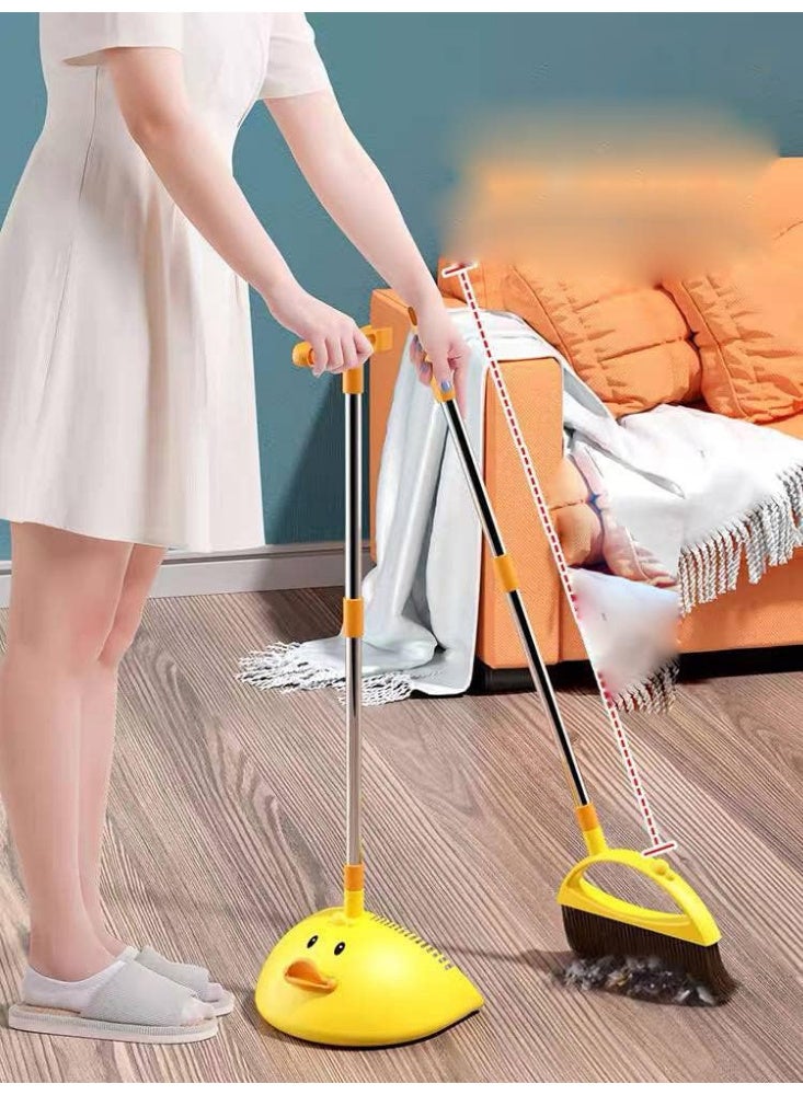 جاروف بلفرشة بلاستيك بطوط * معدن المكنسه مزوده بشعر ناعم لالتقاط الاتربه الناعمه من ع الارضيه الجاروف مزود بسنون من الاعلى لتنضيف الفرشه من اي شوائب متعلقه بالمكنسة  0734077924012 - Image 1