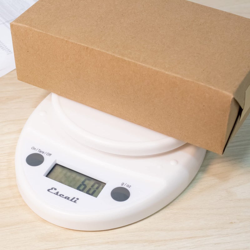 Escali ميزان الطعام الرقمي إسكالي بريمو - ميزان مطبخ متعدد الوظائف وميزان خبز لقياس الوزن بدقة والتحكم في الحصص، 8.5 × 6 × 1.5 بوصة، أبيض - Image 4