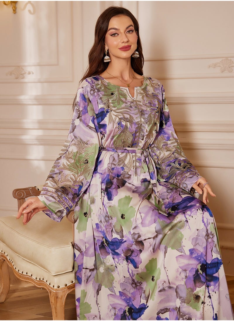 مدام يونيك عباية مزينة بتطريز وأكمام طويلة بطبعة زهور مع حزام - أناقة نسائية  - Image 5