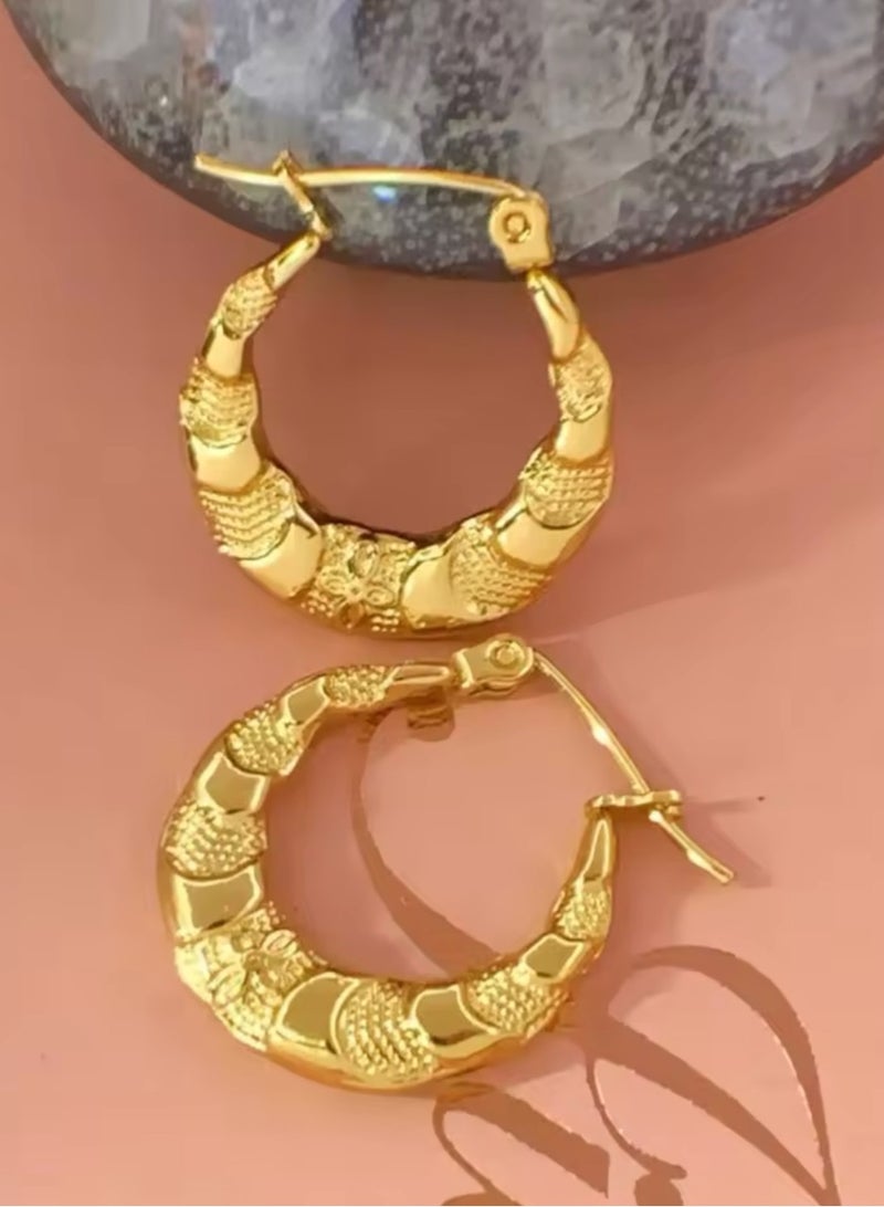 إيكوال حلق اذن نسائي دائري من الاستانلس ستيل أنيق وعالي الجودة باللون الذهبي - Image 2