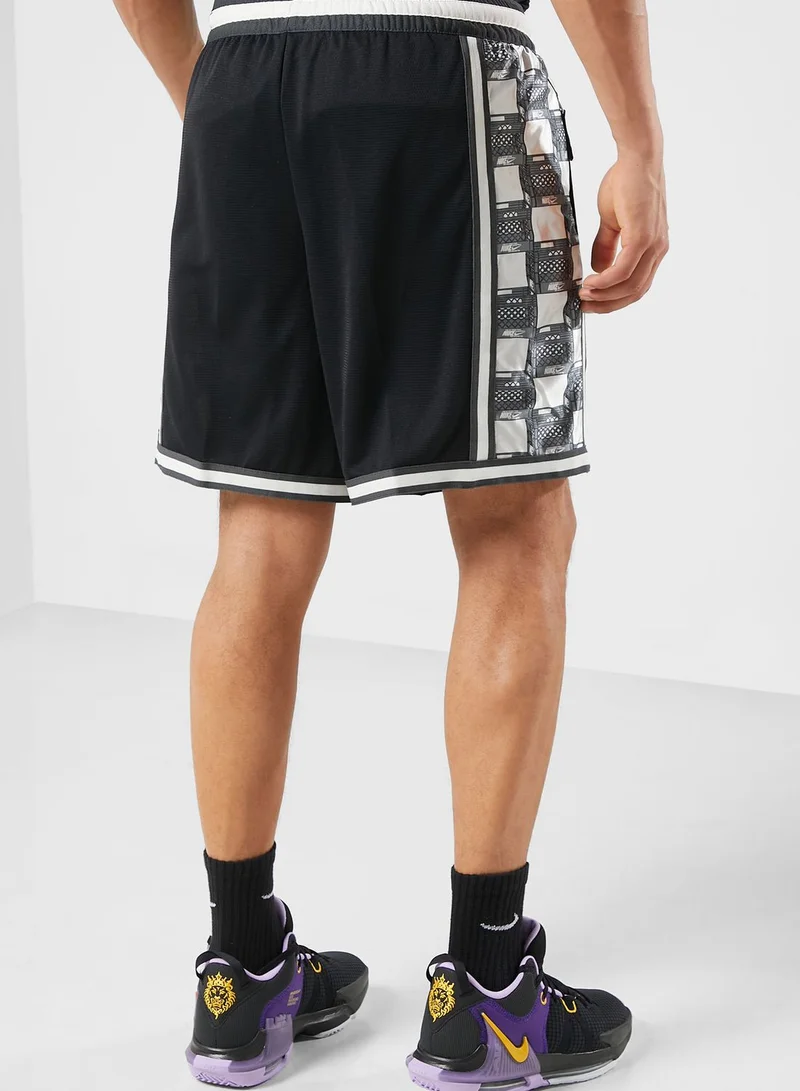 Nike 8" Dri-Fit DNA Seasonal Shorts