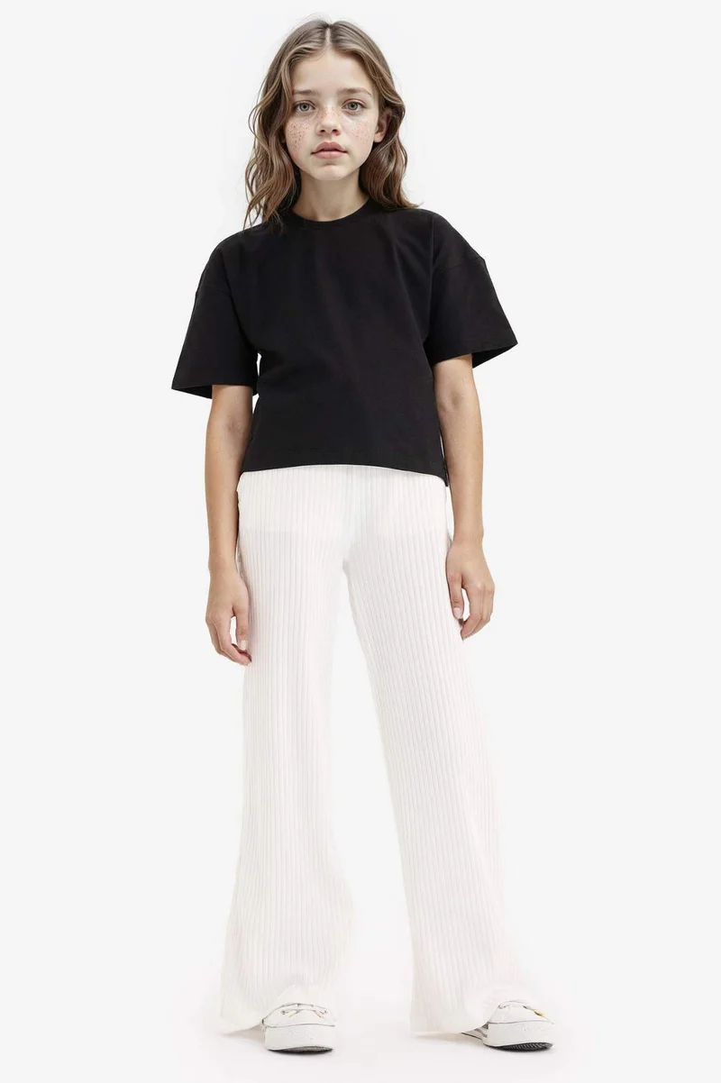 ديفاكتو Girl Relax Fit Crew Neck Short Sleeve T-Shirt