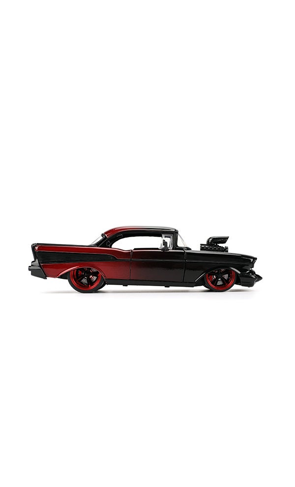 JADA Pink Slips 1:24 - 1957 Chevrolet Bel Air, Die-Cast Car with Base, Toys for Kids and Adults - Image 3