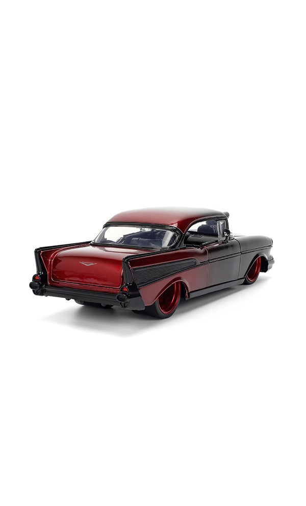 JADA Pink Slips 1:24 - 1957 Chevrolet Bel Air, Die-Cast Car with Base, Toys for Kids and Adults - Image 2