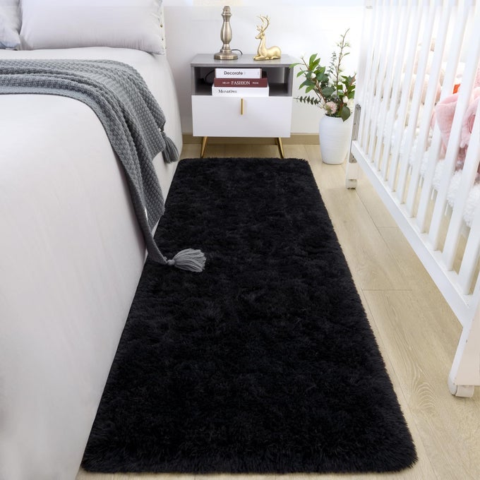RUNNER RUG 2X6 BLACK RUG FOR BEDROOM FLUFFY RUNNER RUGS FOR HALLWAY LIVING ROOM NON SLIP RUGS FOR INDOOR ENTRANCE MEMORY FOAM CARPET FOR KIDS ROOM DORM