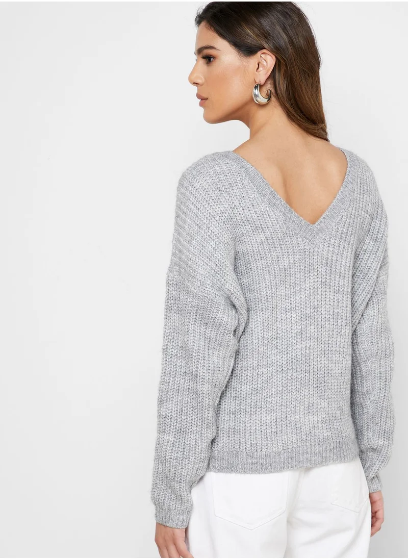Reserved V- Back Heavy Knit Sweater