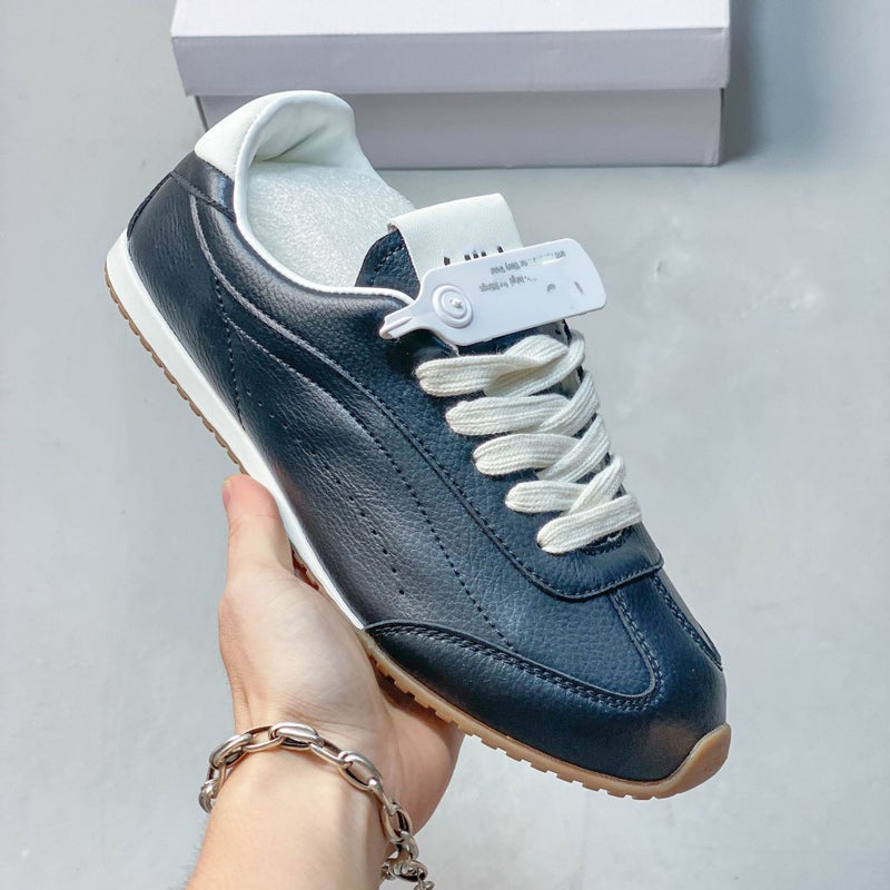 Qi Ta Al Jiso Suede Flat Casual Shoes for Men and Women - Lightweight Breathable Retro Sneakers - Image 1