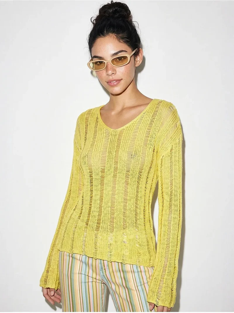 Bianco Lucci LUCCI Women’s Textured V-neck Knit Top