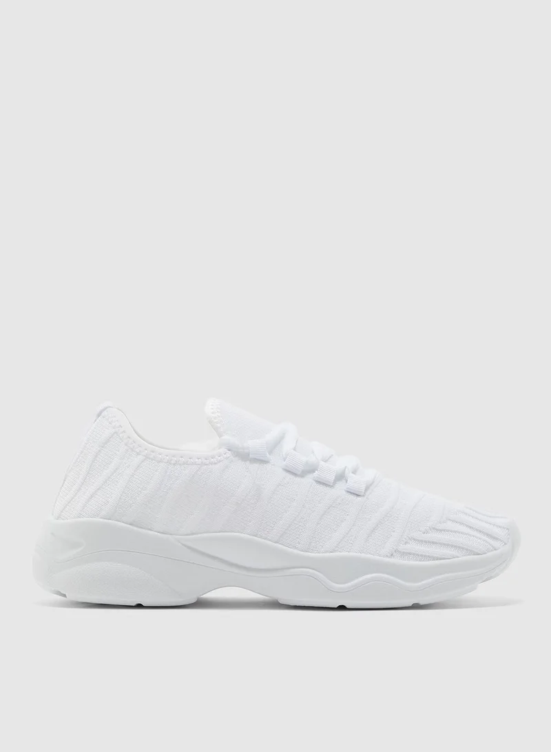 NEW LOOK Movey Woven Flyknit Chanky Sneaker - White