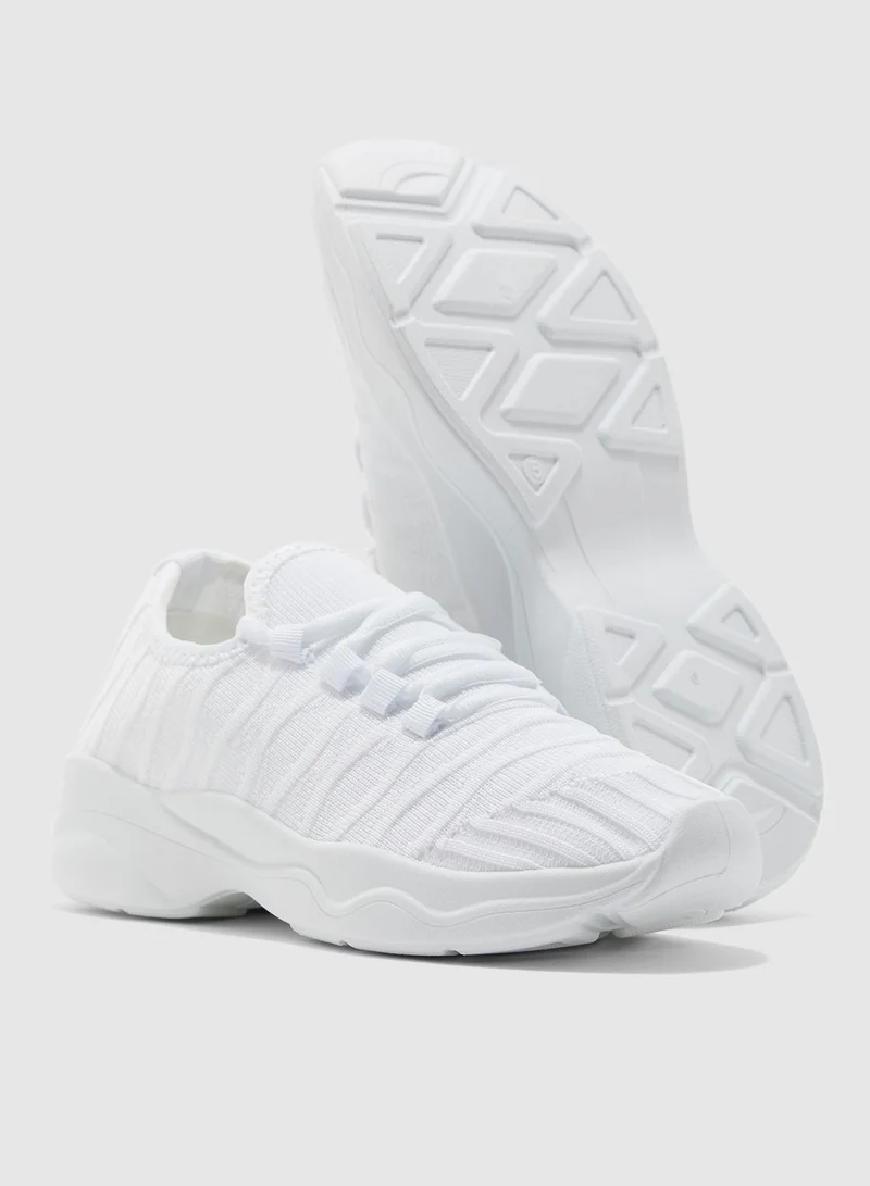 NEW LOOK Movey Woven Flyknit Chanky Sneaker - White