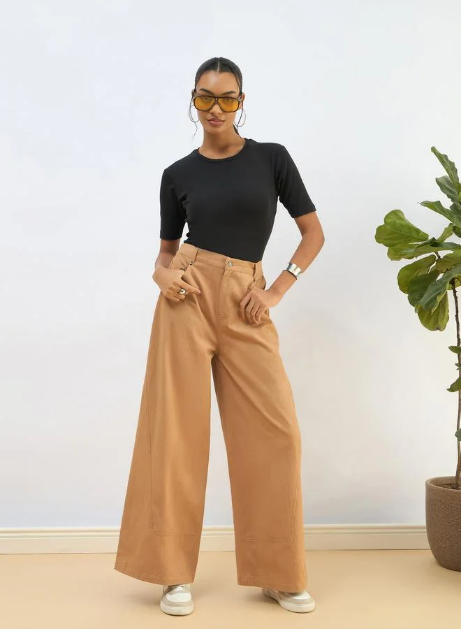 ساسافراس بلوزة قصيرة بأكمام قصيرة مضلعة سوداء من ساسافراس