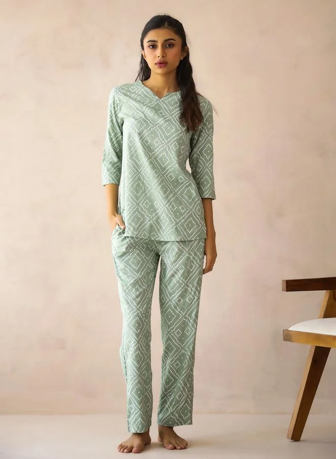 Sanskrutihomes Green Printed 3/4 Sleeves Top and Pants Pyjama Set
