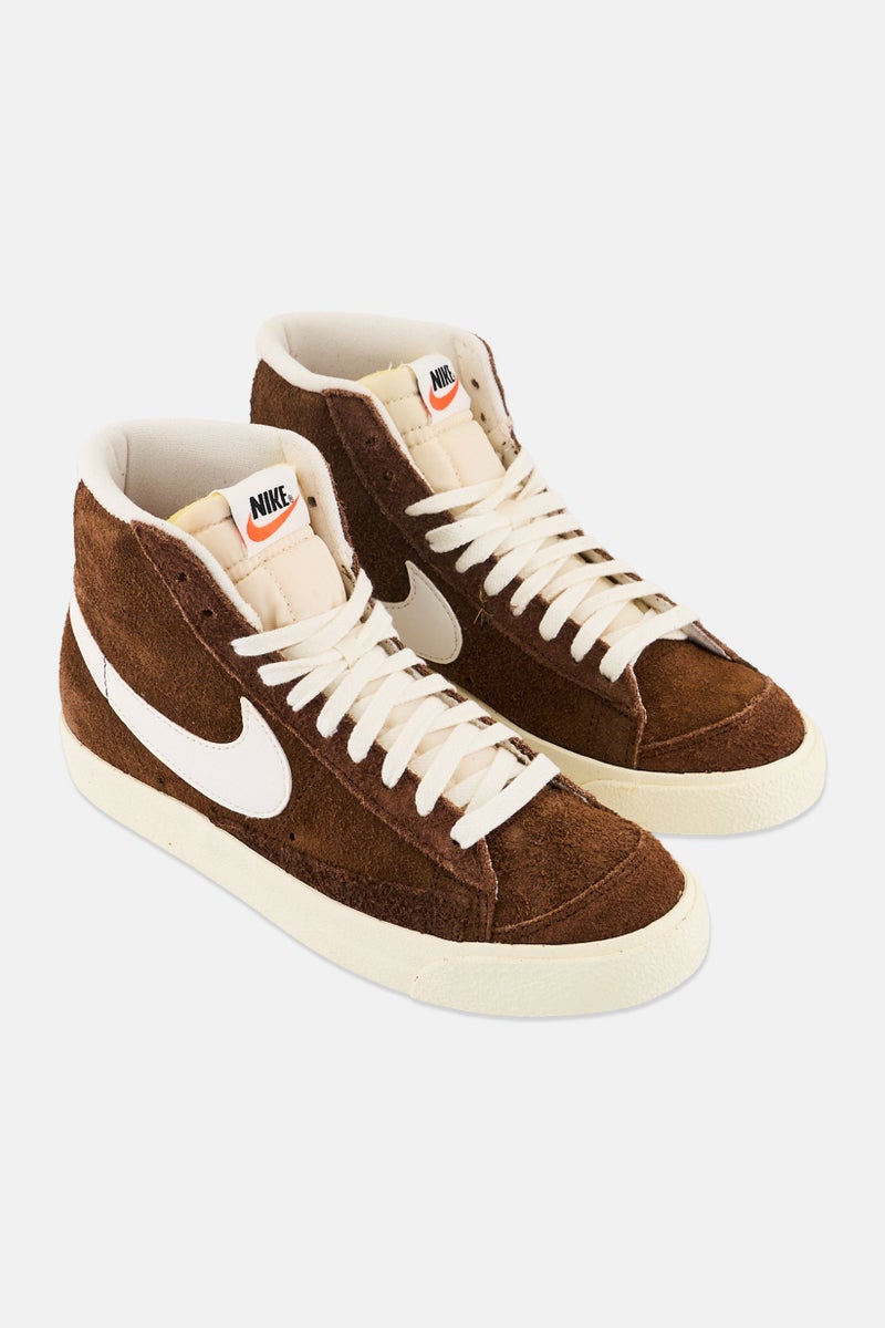Nike Women Blazer Mid 77 Vintage Lace Up Outdoor Shoes, Brown - Image 1