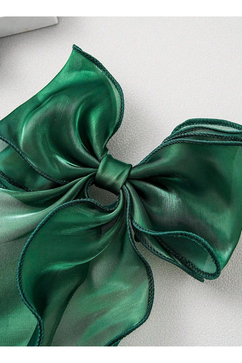 Green Wavy Hair Bow Clip with French Design – Suitable for Girls to Celebrate Saudi National Day. Strong Grip Clip That Holds Securely Without Slipping. - Image 3