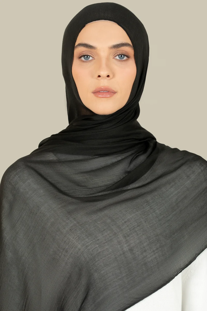 سيلكروز حجاب مودال بنسيج دقيق أسود