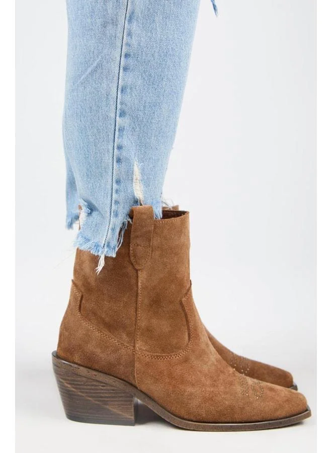 (Gona) Women's Genuine Leather Front Tread Cowboy Special Distressed Taba Boot.