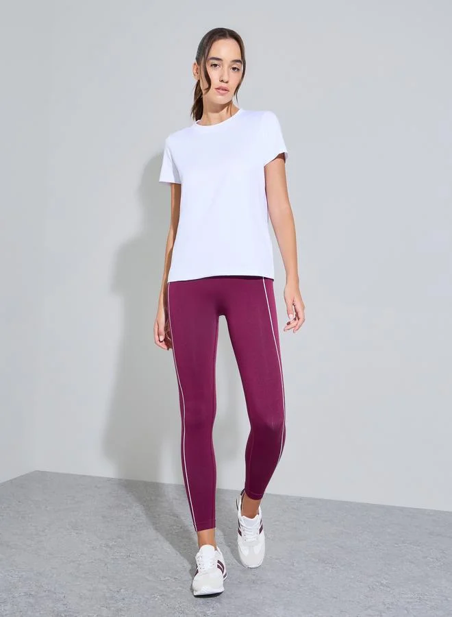 Styli Active White Basic Round Neck Short Sleeve Top