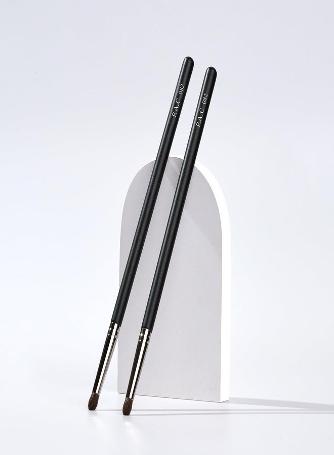 PAC Eyeshadow Blending Brush 082 - Image 5