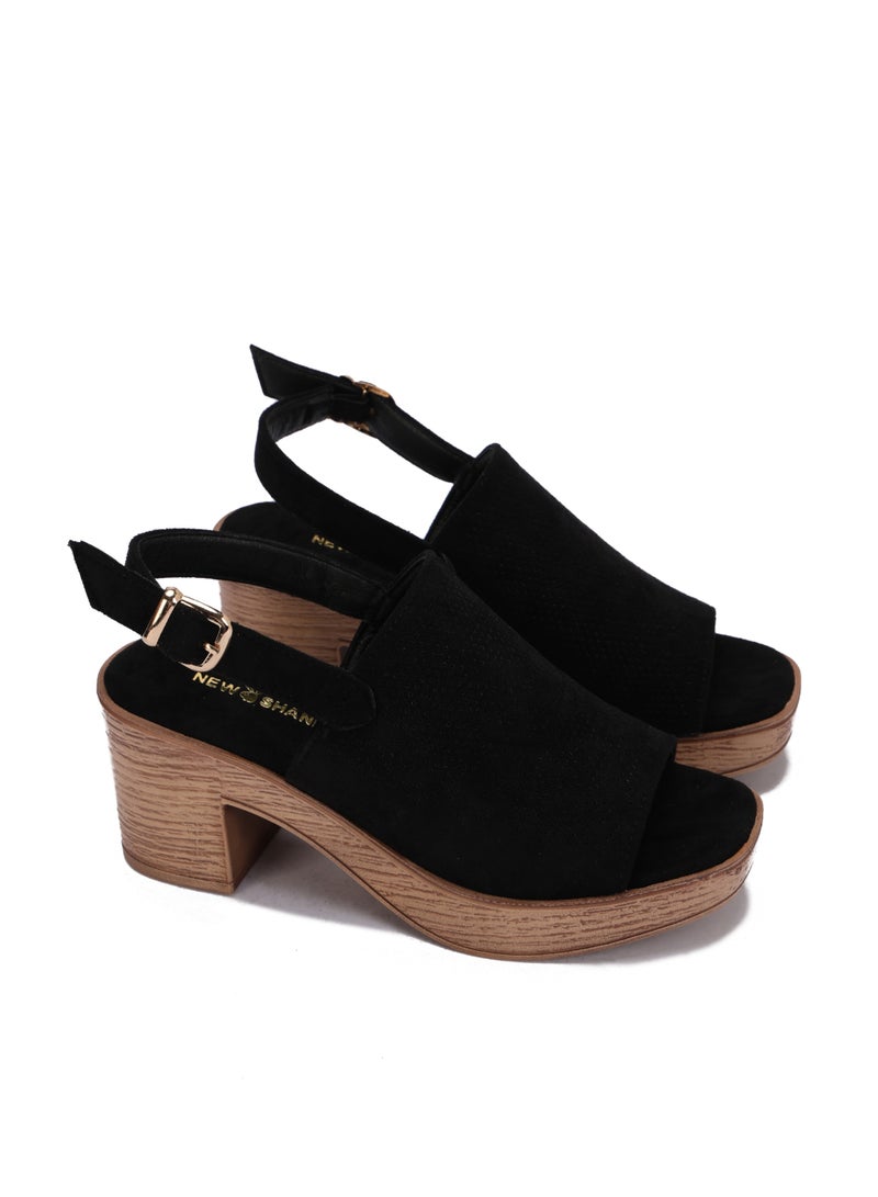 Women's sandals with a wide heel and a stylish modern design - equipped with a buckle for a distinctive look - Image 1
