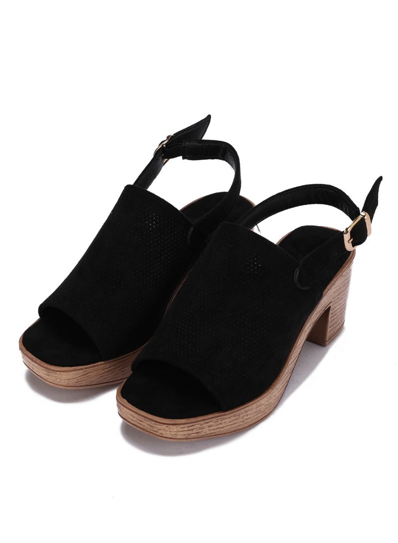 Women's sandals with a wide heel and a stylish modern design - equipped with a buckle for a distinctive look - Image 2
