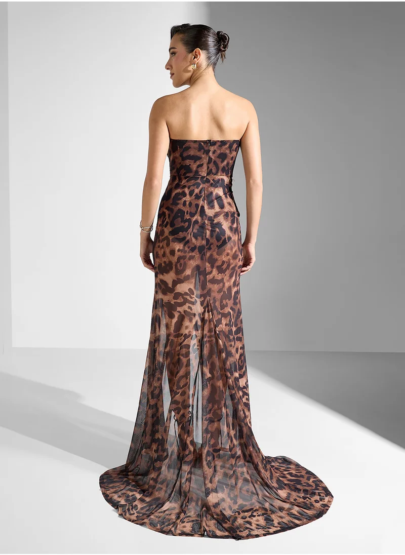 جينجر بوتيك Sweetheart Neckline Leopard Print Sheer Dress With Slit