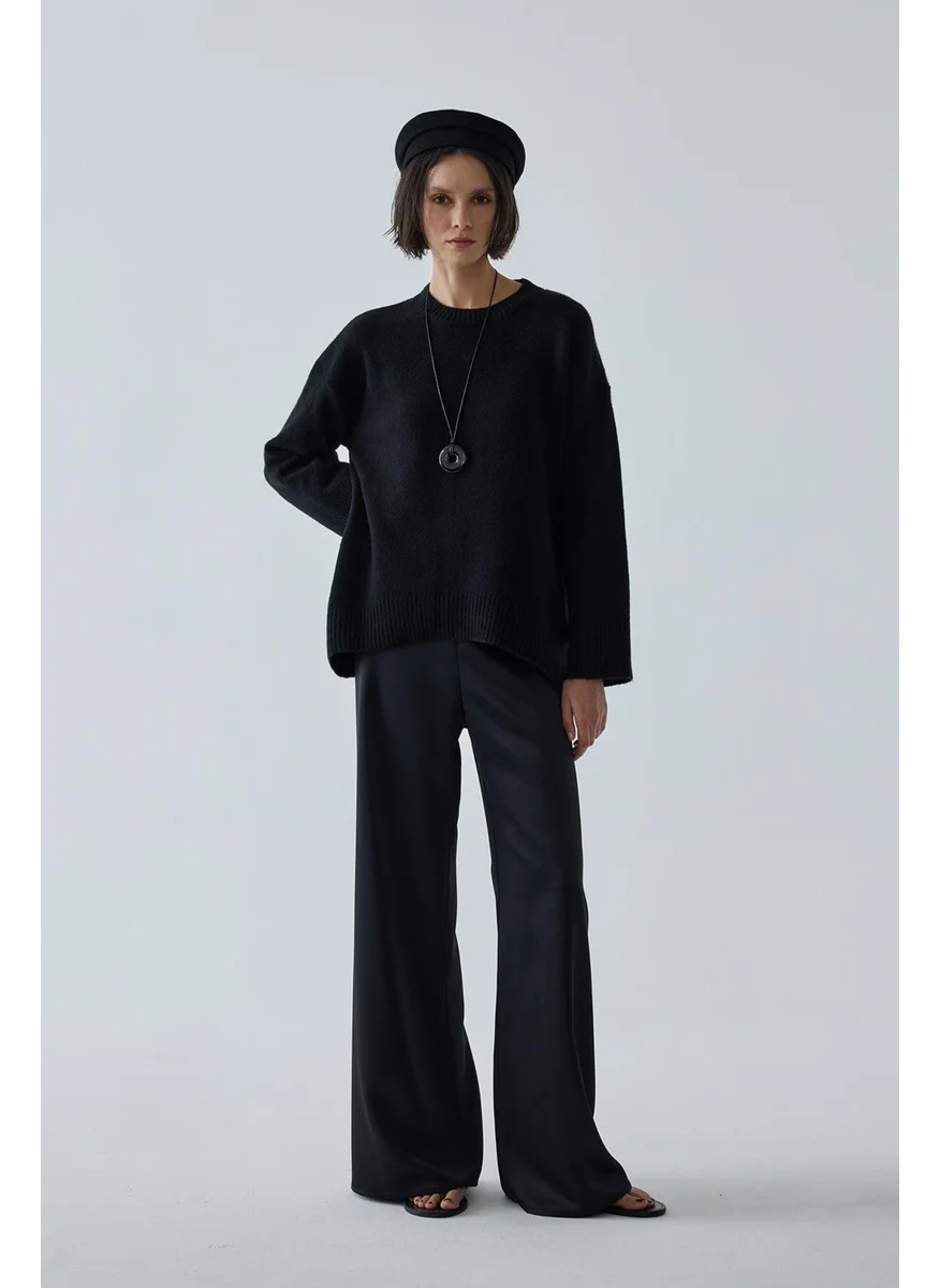 سود كوليكشن Saud Collection Black Pol Satin Trousers