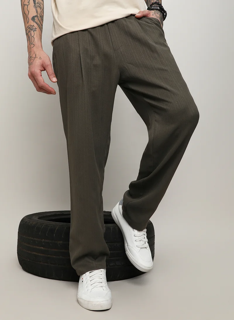 Campus Sutra Men's Army Green Solid Tailored Trousers