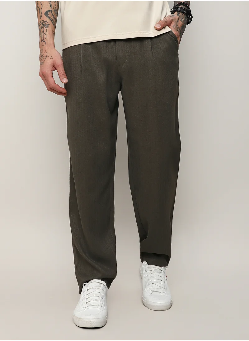 Campus Sutra Men's Army Green Solid Tailored Trousers
