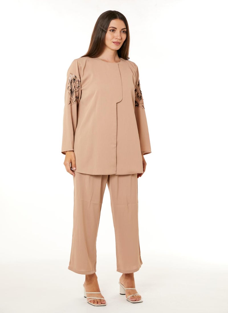 Moistreet Beige Zoom Top and Pants Set - Image 1