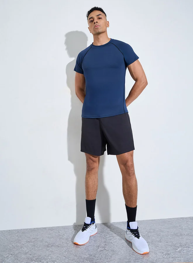 ستايلي اكتيف Navy Blue Solid Raglan Sleeves Contrast Stitch Running T-Shirt