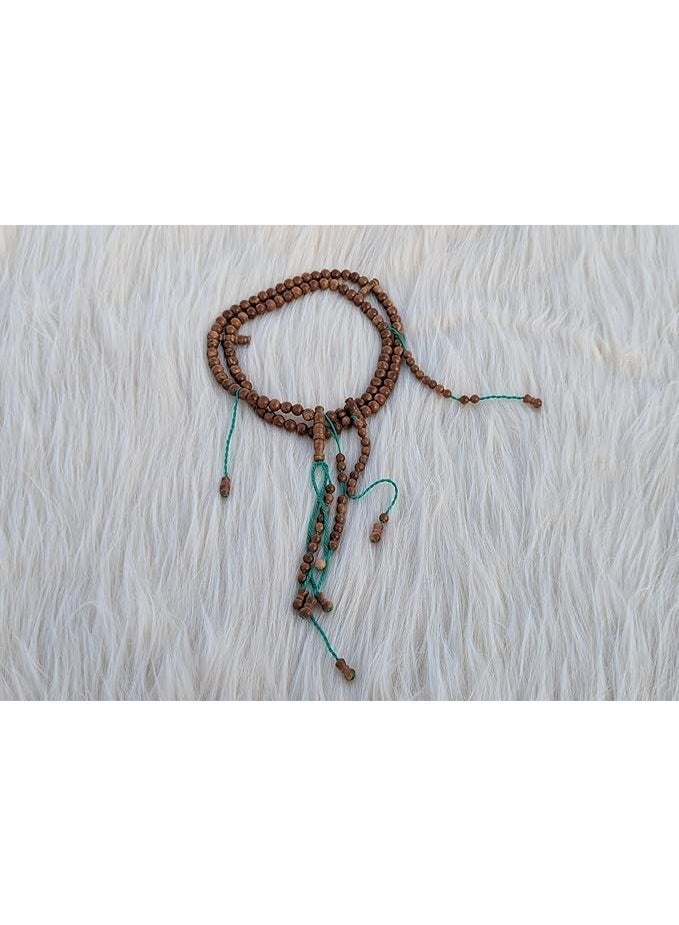 سبحة من خشب الكوك الطبيعي مقاس 8 ملم | خيط أخضر متين | 4 عدّادات للتسبيح والذكر - Image 3