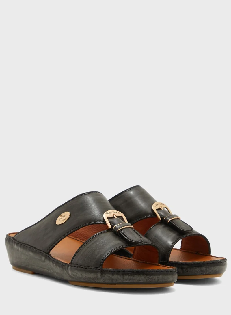 Posh La Vie Trendy Arabic Sandals