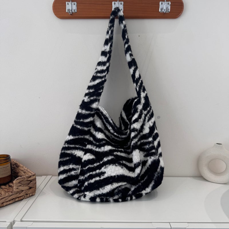 South Korea New Dongdaemun Silver Button Wool Shoulder Bag Leopard Print Solid Color All-Match Large Capacity Tote Bag Underarm - Image 1