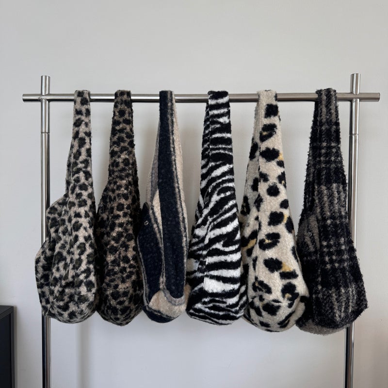 South Korea New Dongdaemun Silver Button Wool Shoulder Bag Leopard Print Solid Color All-Match Large Capacity Tote Bag Underarm - Image 5