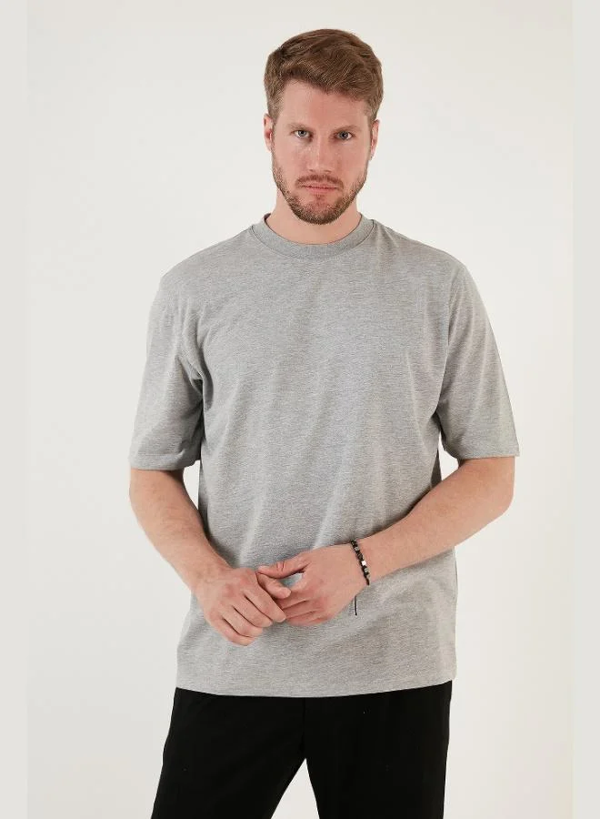 بوراتي تيشيرت قطن بوراتي بقصة واسعة ورقبة دائرية رجالي