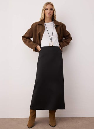 Black Plain Knitted Skirt