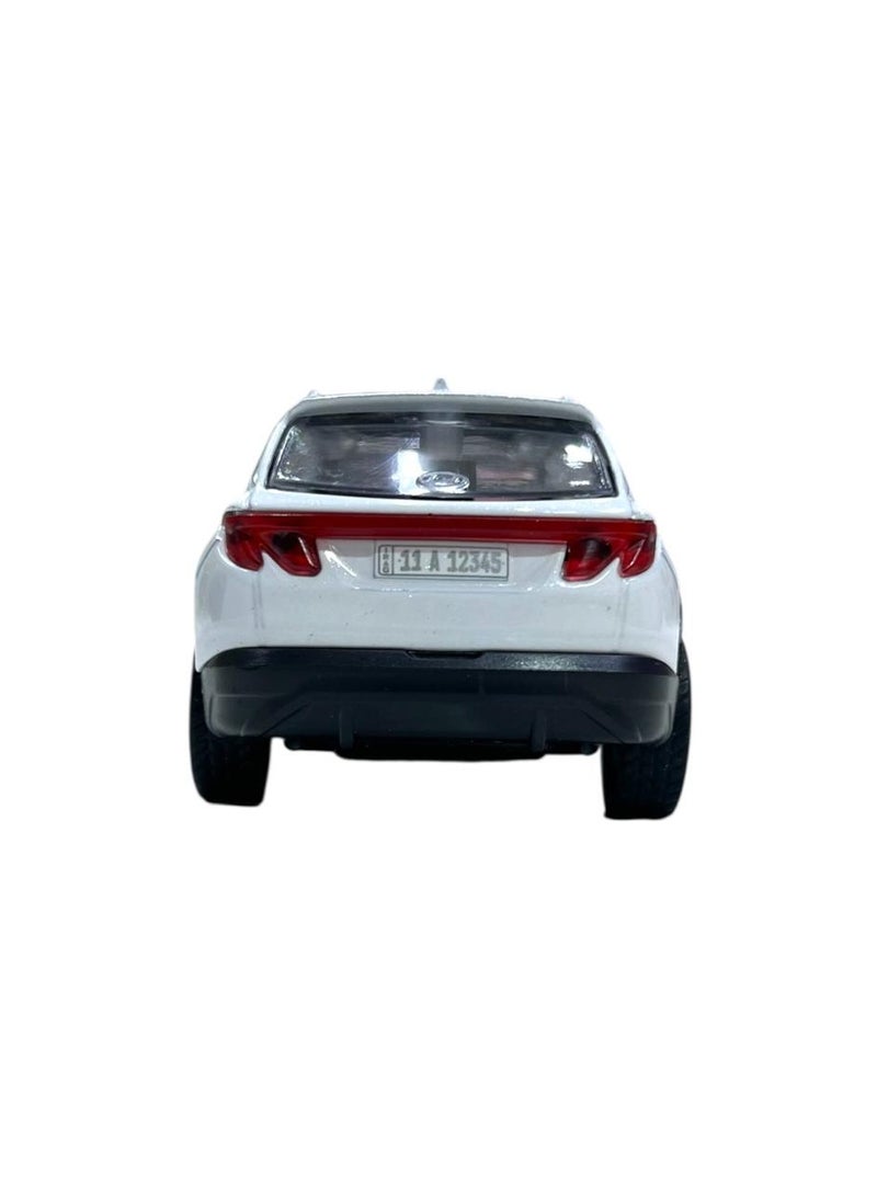 نموذج سيارة هيونداي توسان الرياضية متعددة الاستخدامات بمقياس 1:36 مع أضواء وصوت - سيارة رياضية للأطفال مصنوعة من خليط معدني، سيارة لعبة معدنية مصبوبة - أبواب أمامية مفتوحة - لون أبيض - Image 3