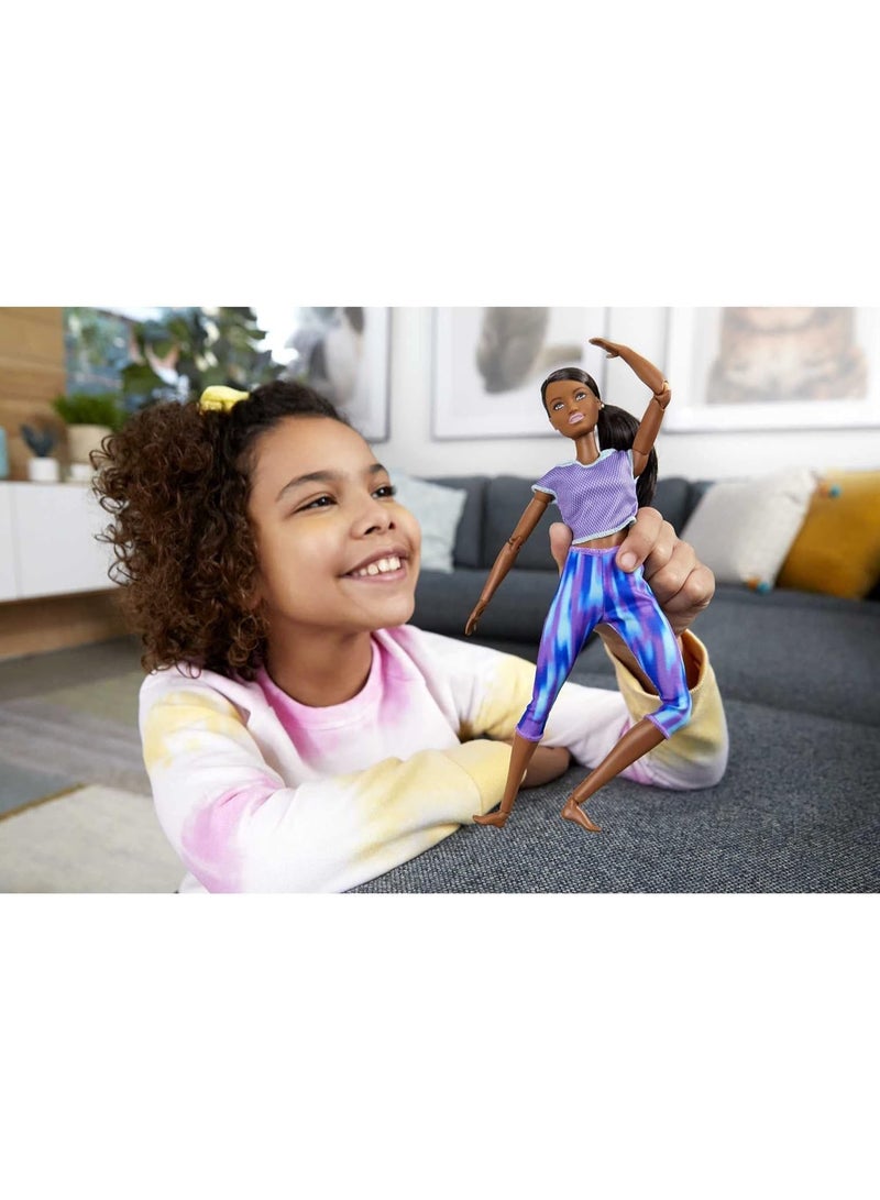 Barbie Barbie Made to Move Doll with 22 Flexible Joints & Curly Brunette Ponytail Wearing Athleisure-wear for Kids 3 to 7 Years Old GXF06 - Image 3