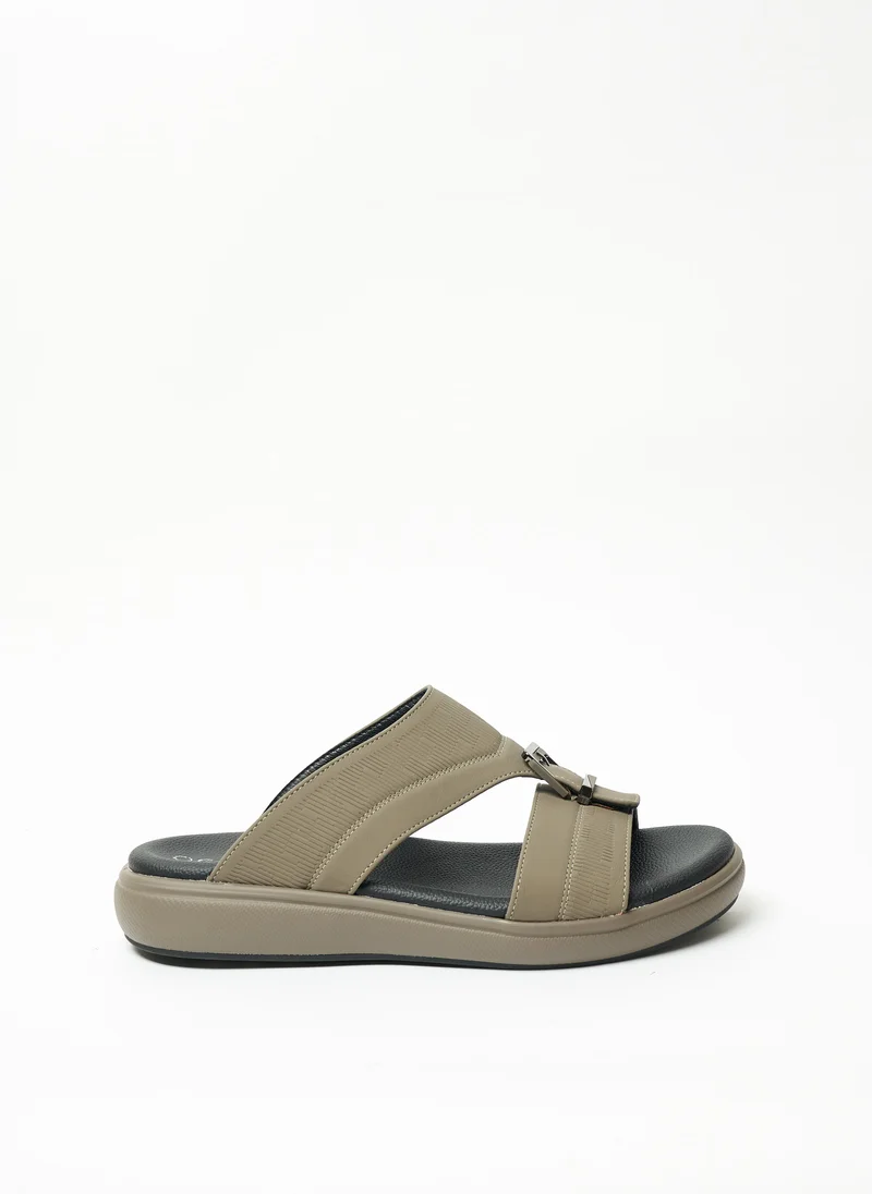 جيومني Geoomnii Mens Arabic Sandals Beige