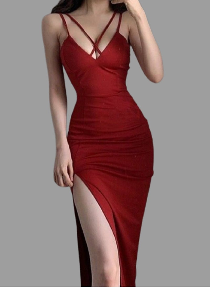 lingerie nightgown with a long side opening made of soft and comfortable materials mixed with cotton and Lycra for women 