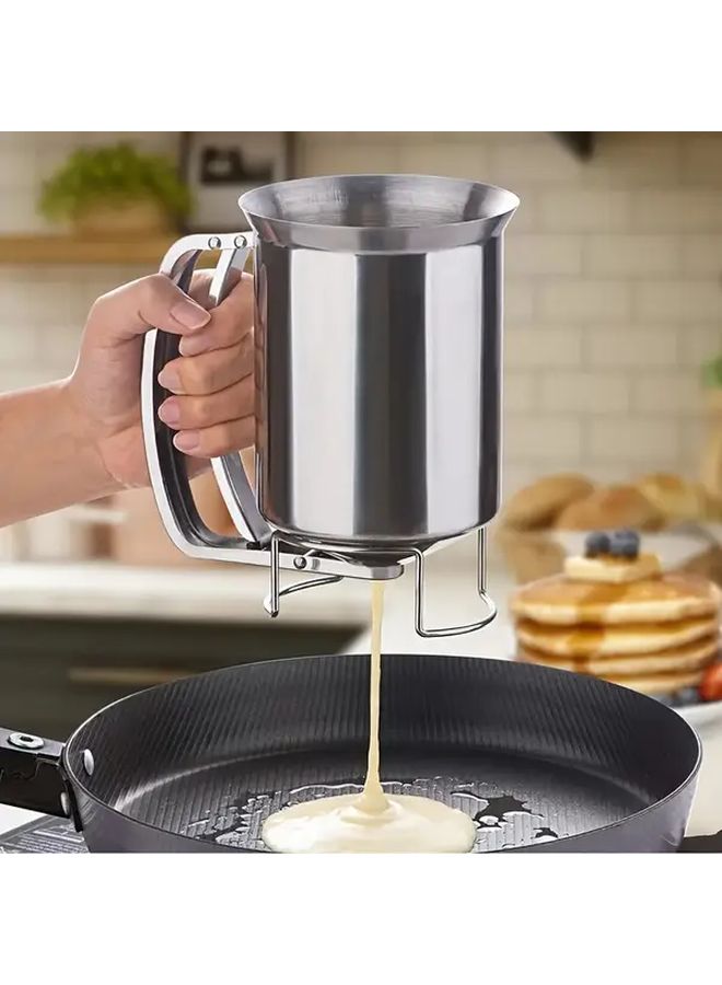 Stainless Steel Batter Funnel With Base And Heart Shaped Liners For Baking - Image 4