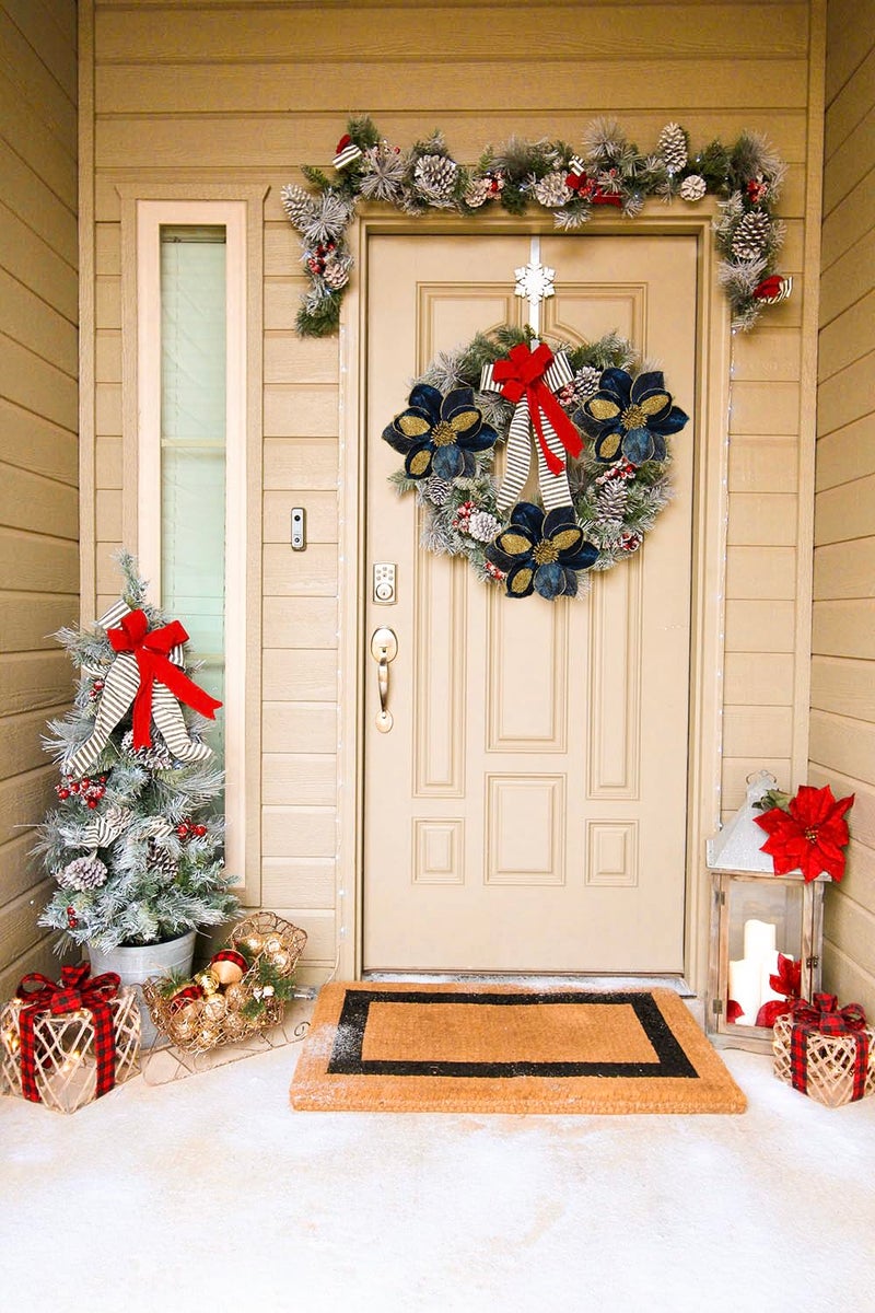 Briful زهور ماغنوليا برايفول الكبيرة 10 رؤوس زينة عيد الميلاد مع لمسة من الجليتر مجموعة من 3 زهور صناعية مع أعواد سيقان لتزيين شجرة عيد الميلاد باللون الأبيض والذهبي - Image 5