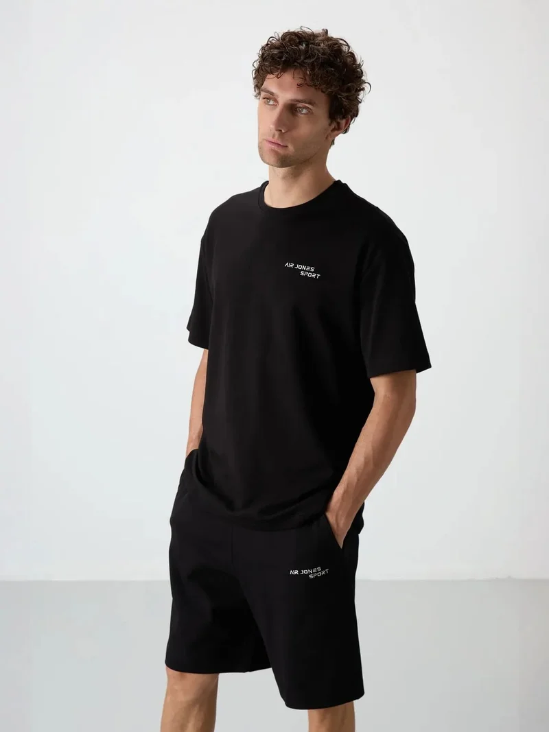 تومي لايف TOMMY Oversized Short-Sleeve T-Shirt And Shorts Set