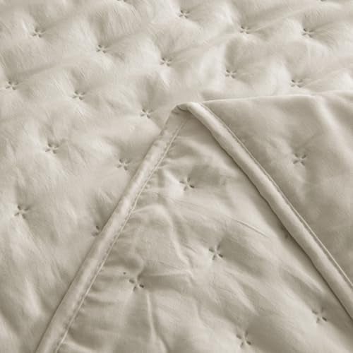ROARINGWILD Beige Oversized California Cal King Size Quilt Bedding Set with 2 Pillow Shams, Lightweight Microfiber Bedspread Coverlet, Thin Comforter Bed Cover, 3 Pieces, 118x106 inches - Image 4