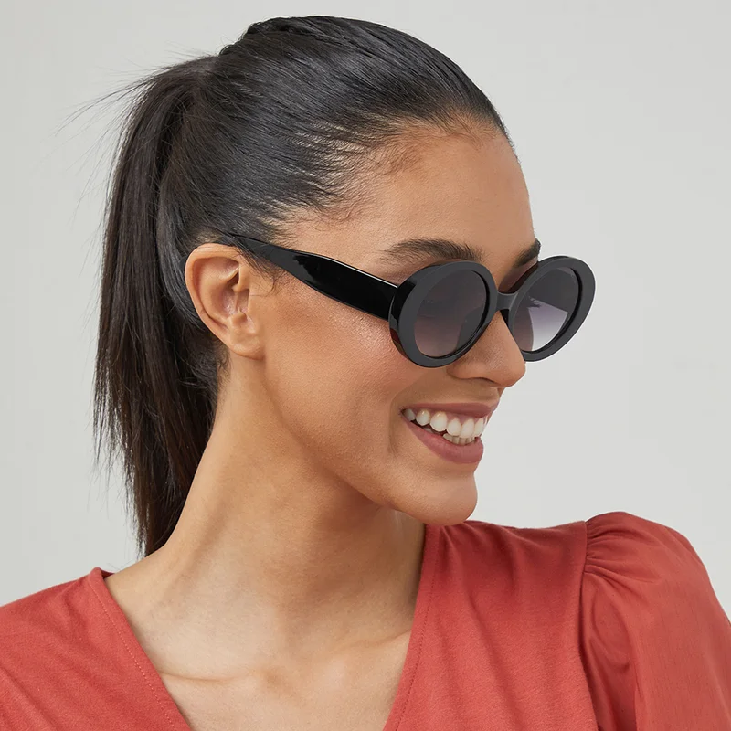 بلاك أوت Women's نظارة شمسية دائرية BlackOut JACKIE O من Eyewa للنساء للنساء