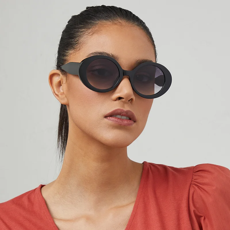 بلاك أوت Women's نظارة شمسية دائرية BlackOut JACKIE O من Eyewa للنساء للنساء