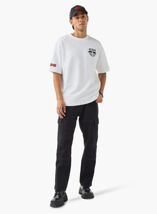 اس بي كاركترز تيشيرت برقبة دائرية بطبعة نيويورك ريد بولز