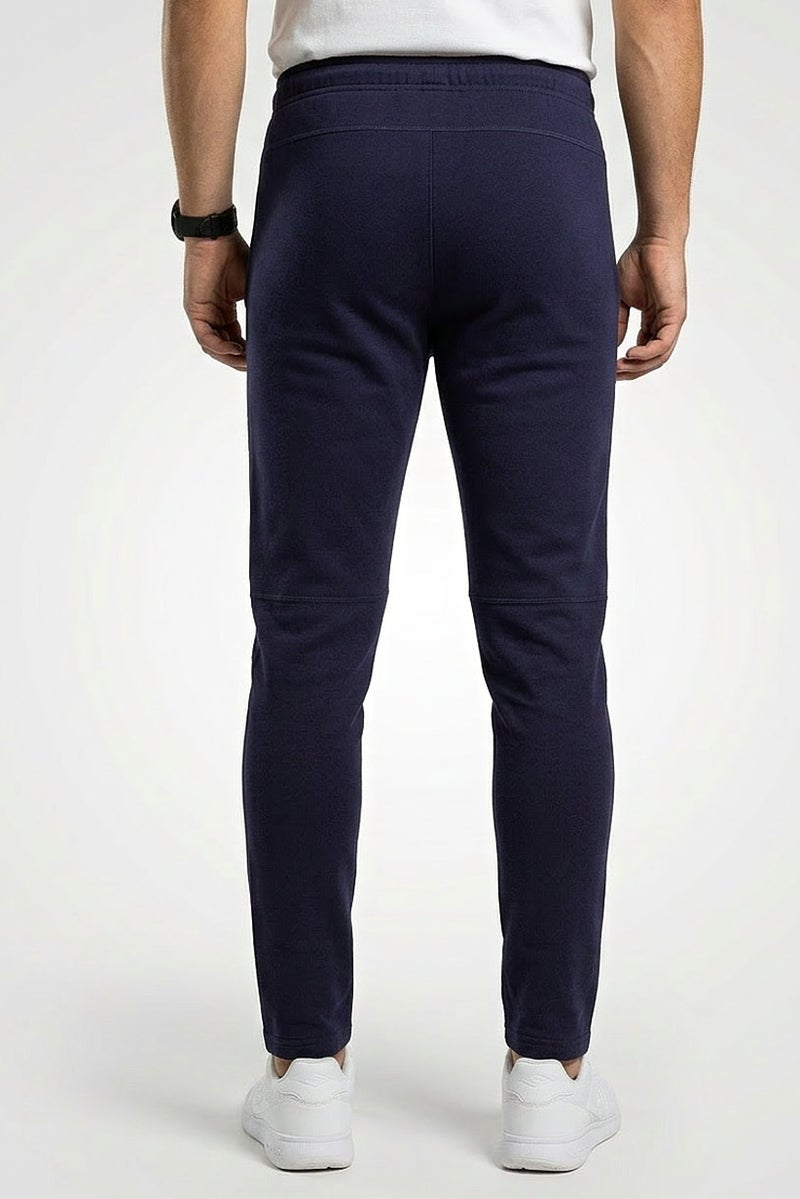 umbro Men Sportswear Fit Club Training Sweatpants, Navy - Image 4